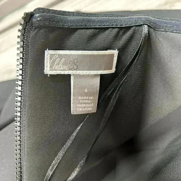 Chelsea 28 Dress Sz 6 Strapless Ruffle Neckline Crepe Peplum Sheath Black Color - Picture 8 of 10